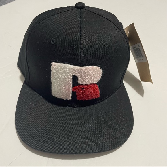 RUSSELL ATHLETIC Logo Snapback Cap Adult One Size Adjustable White - Picture 1 of 5